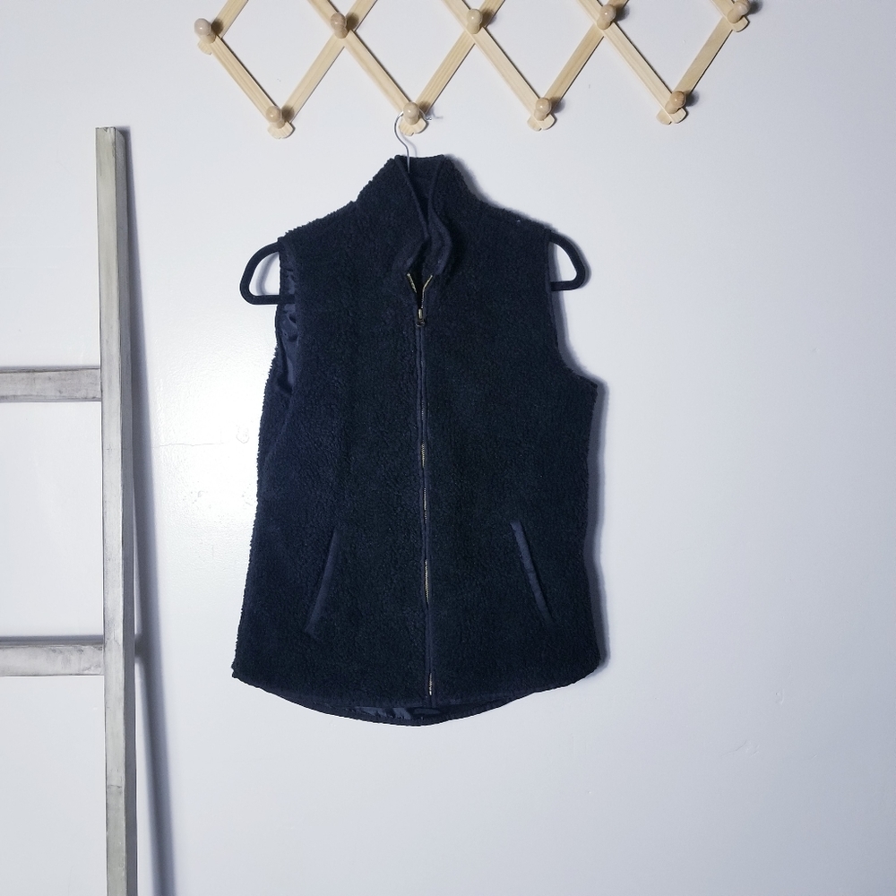 OLD NAVY BLACK SHERPA VEST SIZE SMALL